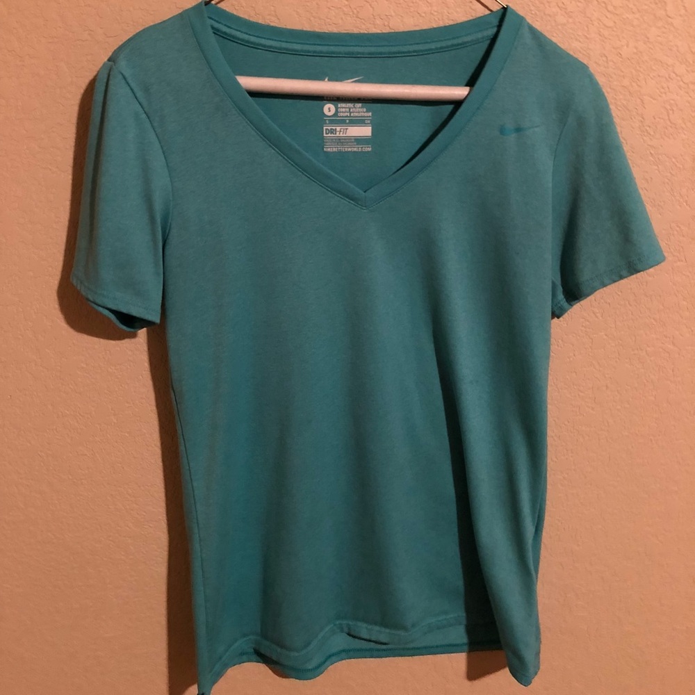 Nike tee
